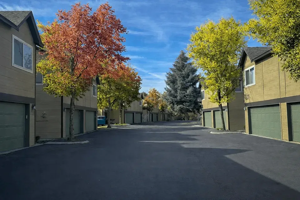 3 Bed 2 Bath Contemporary High-Rise Condo in Boise, ID - 1
