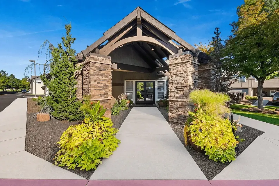 3 Bed 2 Bath Contemporary High-Rise Condo in Boise, ID - 2