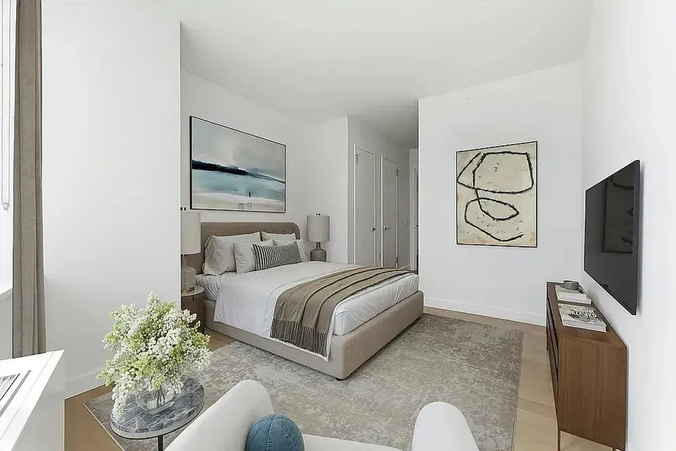 3 Bed 2 Bath Contemporary High-Rise Condo in Brooklyn, NY - 4