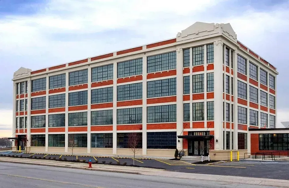 3 Bed 2 Bath Contemporary High-Rise Condo in Buffalo, NY