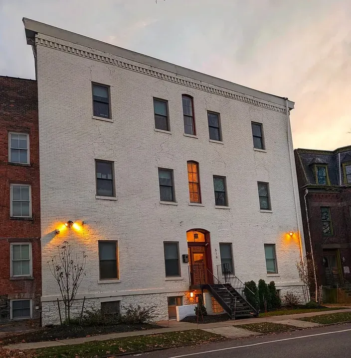 3 Bed 2 Bath Contemporary High-Rise Condo in Buffalo, NY