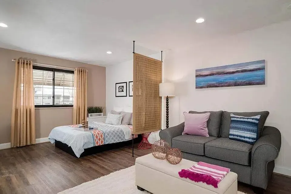 3 Bed 2 Bath Contemporary High-Rise Condo in Buffalo, NY - 2