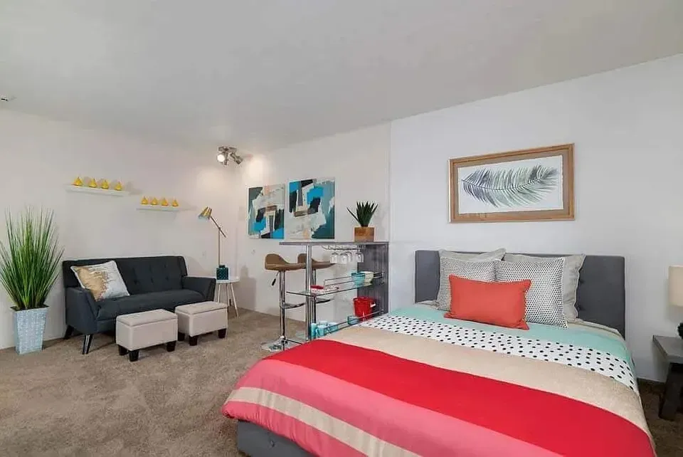 3 Bed 2 Bath Contemporary High-Rise Condo in Buffalo, NY - 4