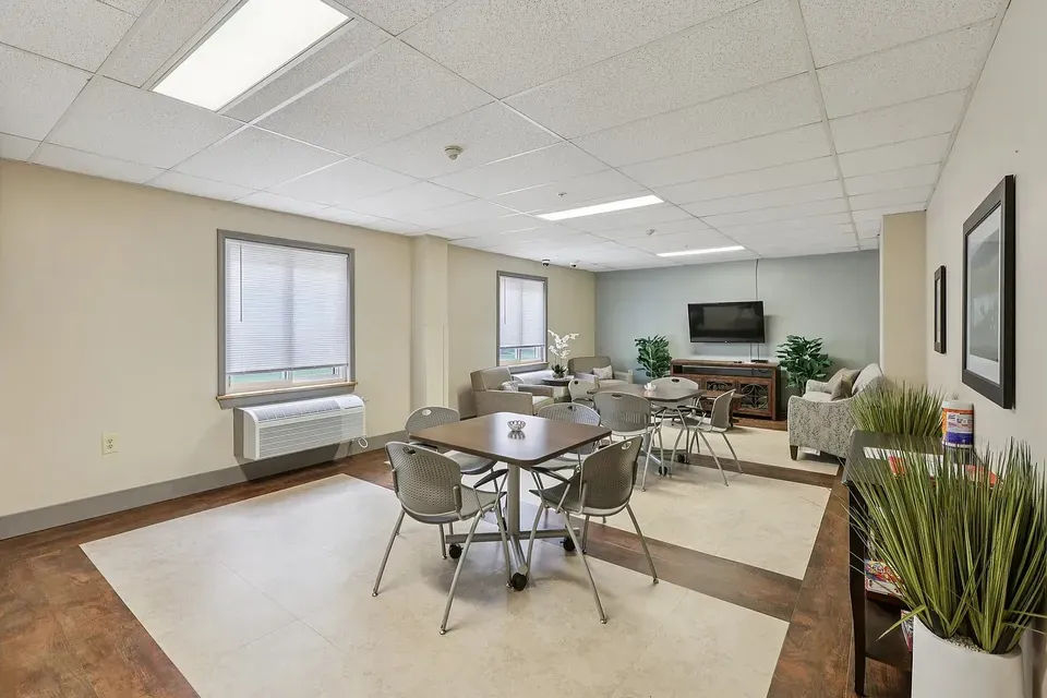 3 Bed 2 Bath Contemporary High-Rise Condo in Buffalo, NY - 5