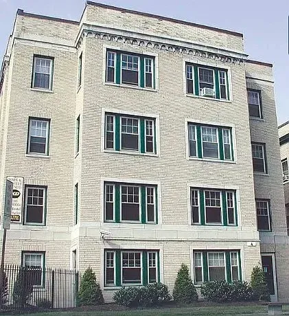 3 Bed 2 Bath Contemporary High-Rise Condo in Buffalo, NY