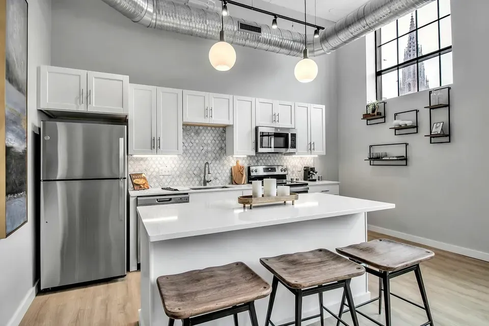 3 Bed 2 Bath Contemporary High-Rise Condo in Buffalo, NY - 4