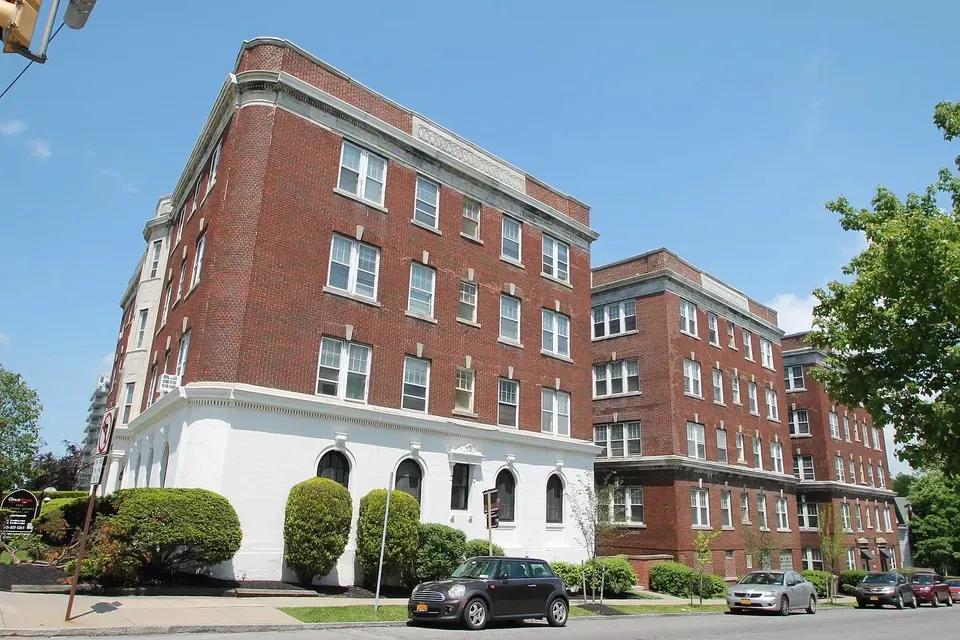 3 Bed 2 Bath Contemporary High-Rise Condo in Buffalo, NY - 1