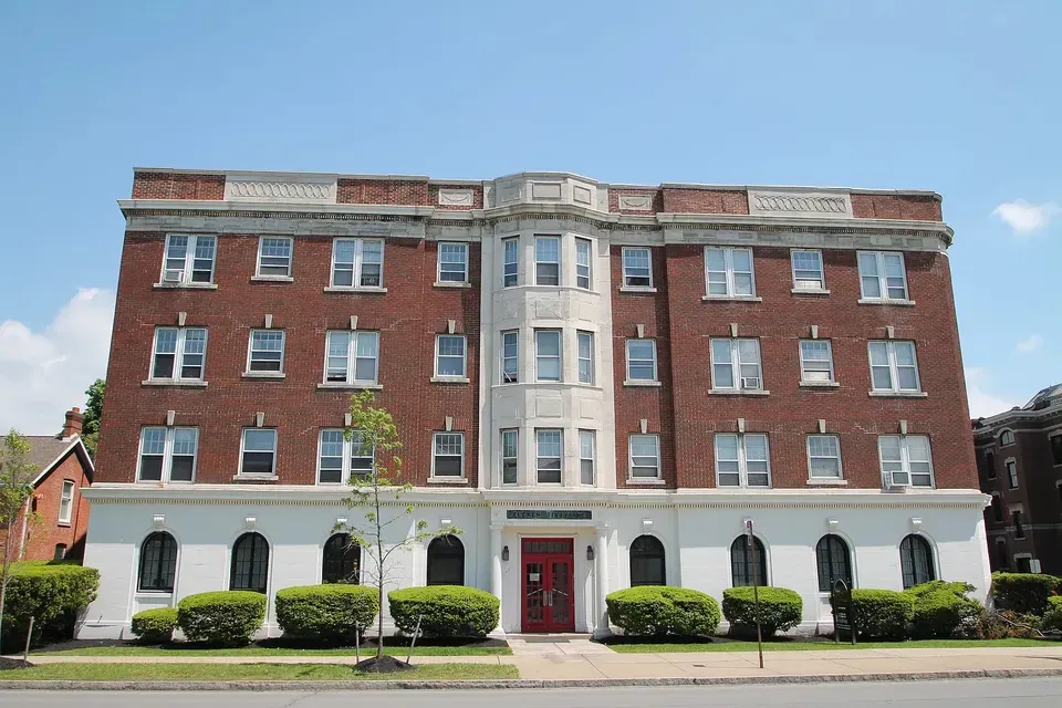 3 Bed 2 Bath Contemporary High-Rise Condo in Buffalo, NY - 3