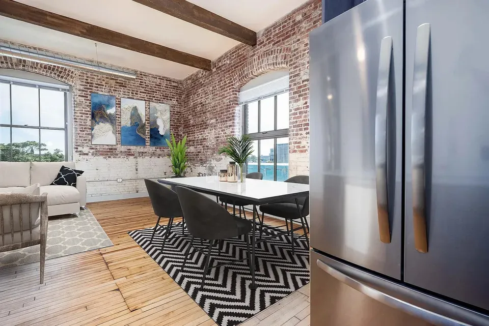 3 Bed 2 Bath Contemporary High-Rise Condo in Buffalo, NY