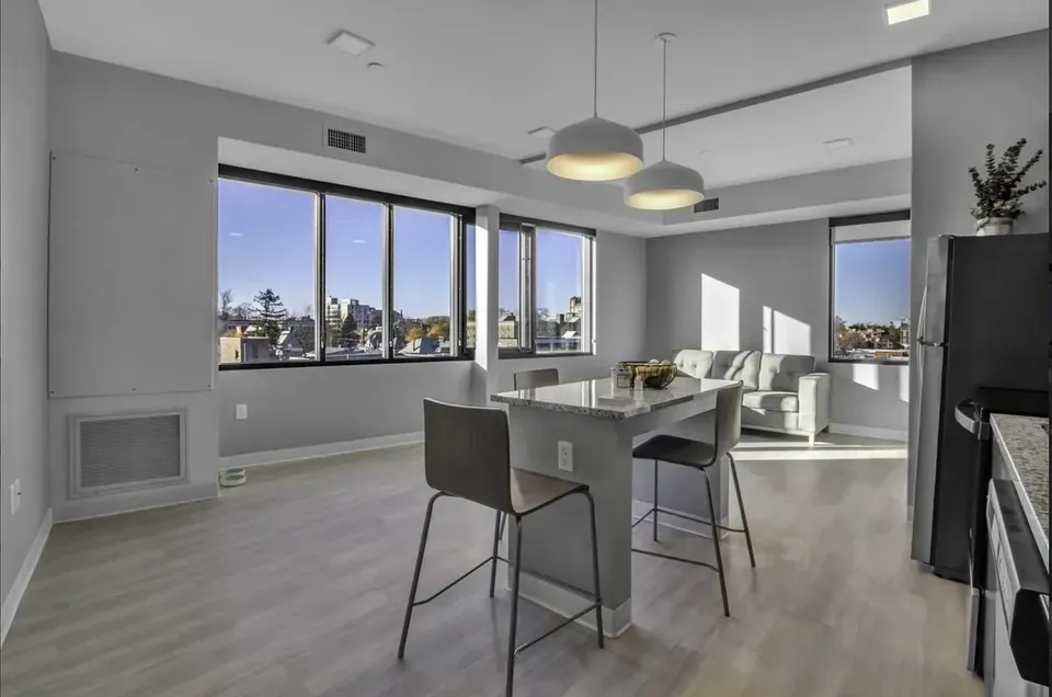 3 Bed 2 Bath Contemporary High-Rise Condo in Buffalo, NY