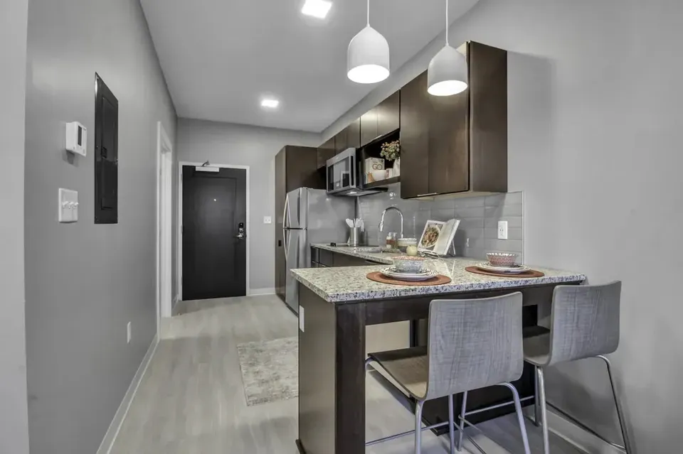 3 Bed 2 Bath Contemporary High-Rise Condo in Buffalo, NY - 5
