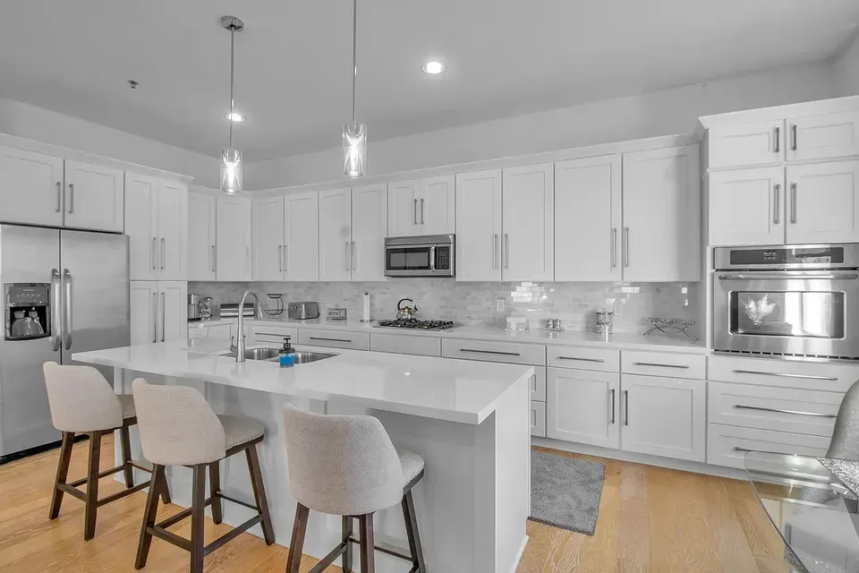3 Bed 2 Bath Contemporary High-Rise Condo in Buffalo, NY - 3