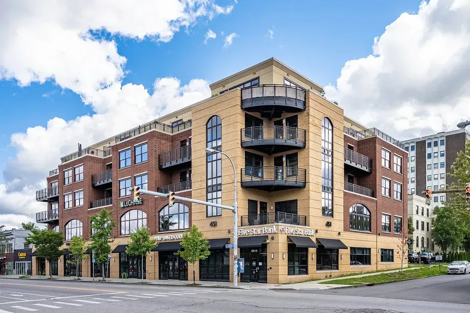 3 Bed 2 Bath Contemporary High-Rise Condo in Buffalo, NY