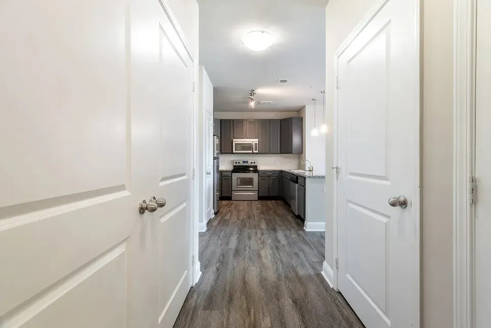 3 Bed 2 Bath Contemporary High-Rise Condo in Chesapeake, VA - 2