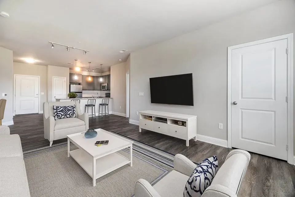 3 Bed 2 Bath Contemporary High-Rise Condo in Chesapeake, VA - 3
