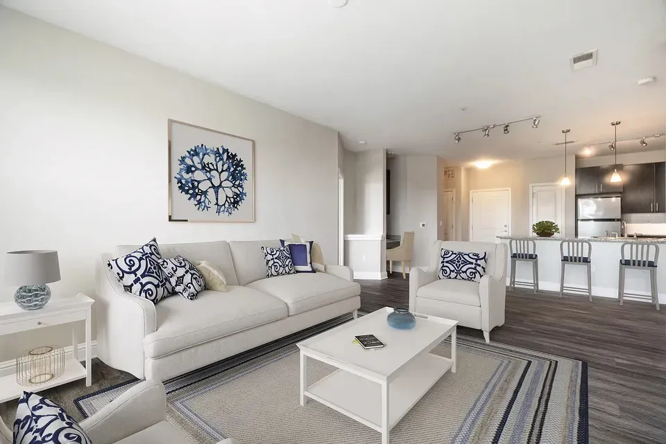 3 Bed 2 Bath Contemporary High-Rise Condo in Chesapeake, VA - 4