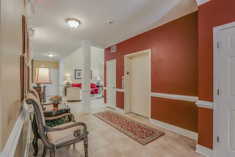 3 Bed 2 Bath Contemporary High-Rise Condo in Chesapeake, VA - 3