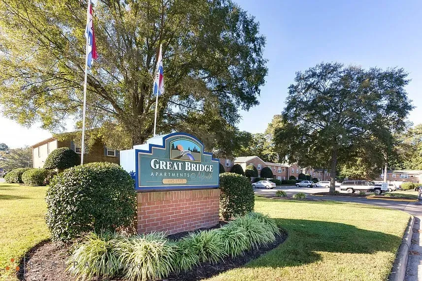 3 Bed 2 Bath Contemporary High-Rise Condo in Chesapeake, VA - 1