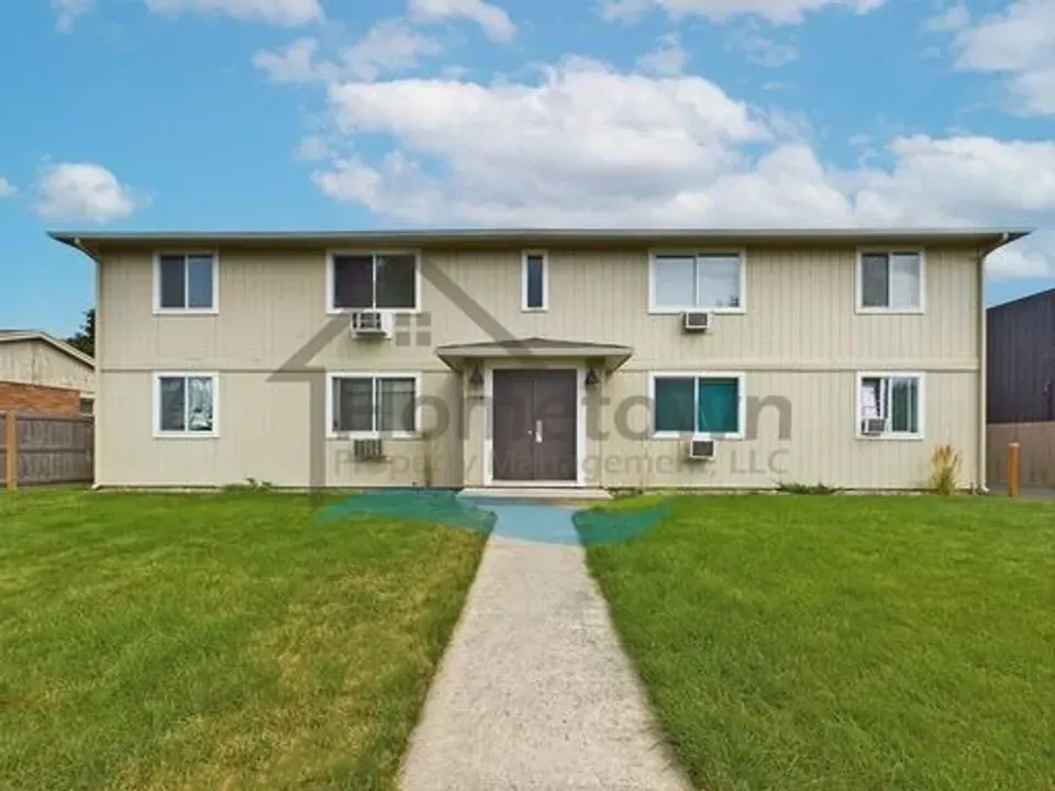 3 Bed 2 Bath Contemporary High-Rise Condo in Coeur d Alene, ID