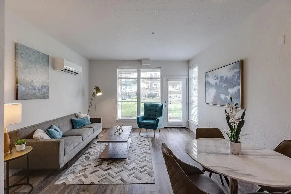 3 Bed 2 Bath Contemporary High-Rise Condo in Coeur d Alene, ID - 5