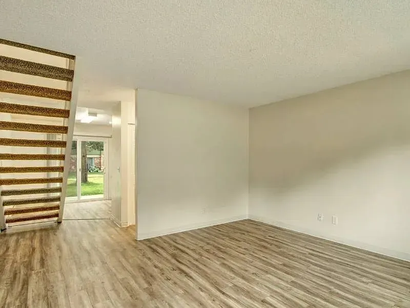 3 Bed 2 Bath Contemporary High-Rise Condo in Coeur d Alene, ID - 2
