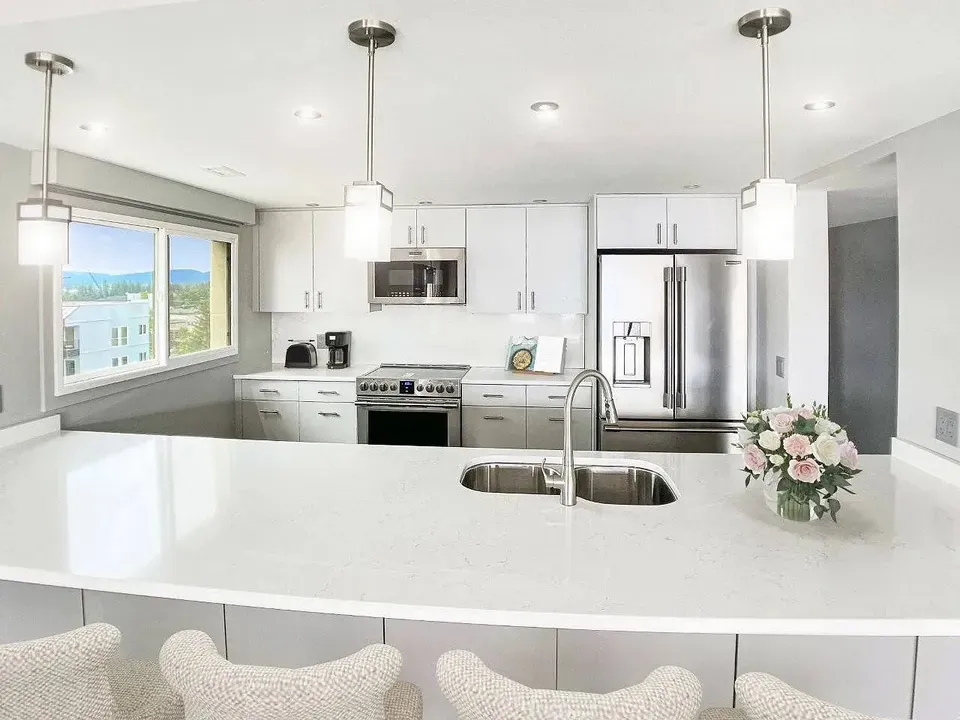 3 Bed 2 Bath Contemporary High-Rise Condo in Coeur d Alene, ID - 3
