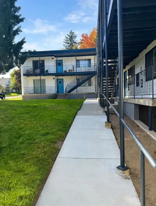 3 Bed 2 Bath Contemporary High-Rise Condo in Coeur d Alene, ID - 3