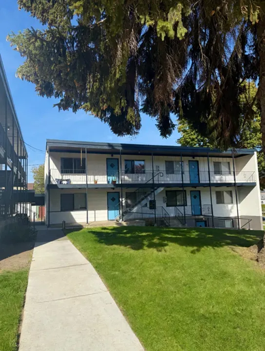 3 Bed 2 Bath Contemporary High-Rise Condo in Coeur d Alene, ID - 4