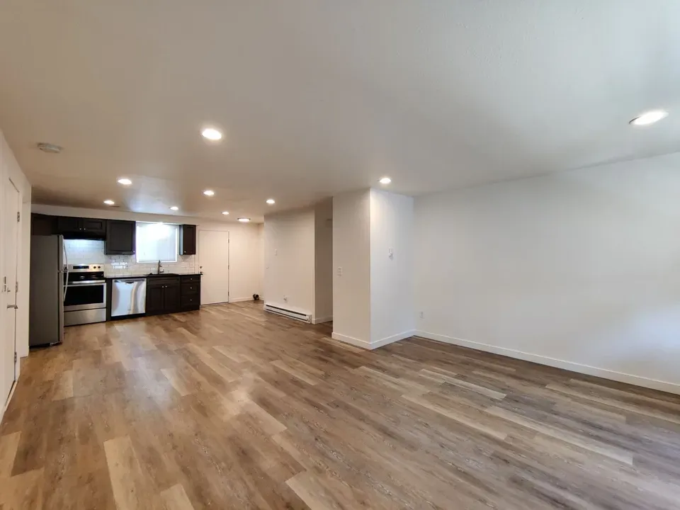 3 Bed 2 Bath Contemporary High-Rise Condo in Coeur d Alene, ID - 1