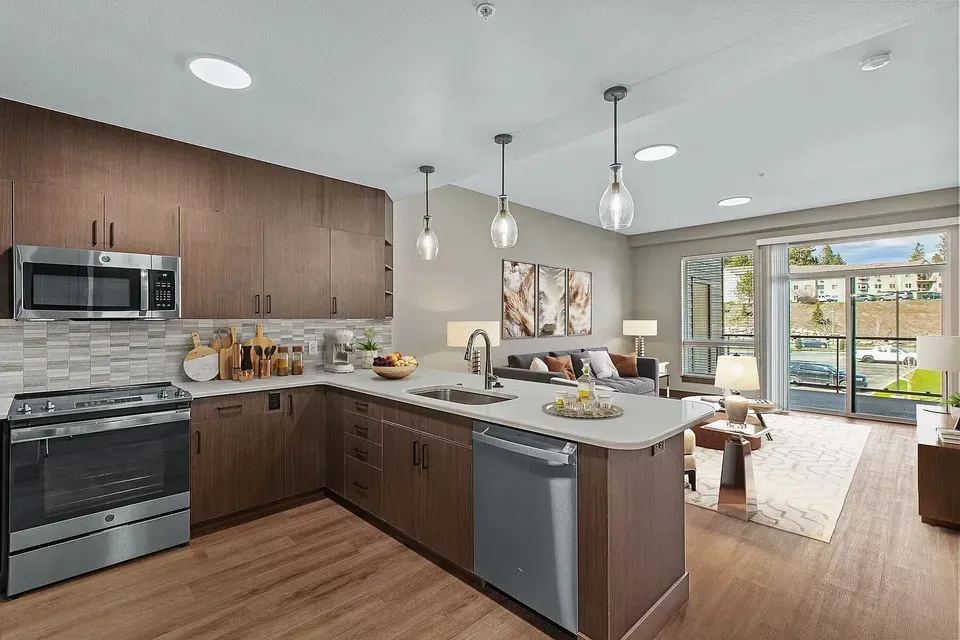 3 Bed 2 Bath Contemporary High-Rise Condo in Coeur d Alene, ID - 2