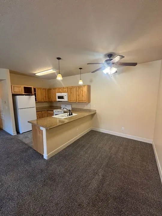 3 Bed 2 Bath Contemporary High-Rise Condo in Coeur d Alene, ID - 3