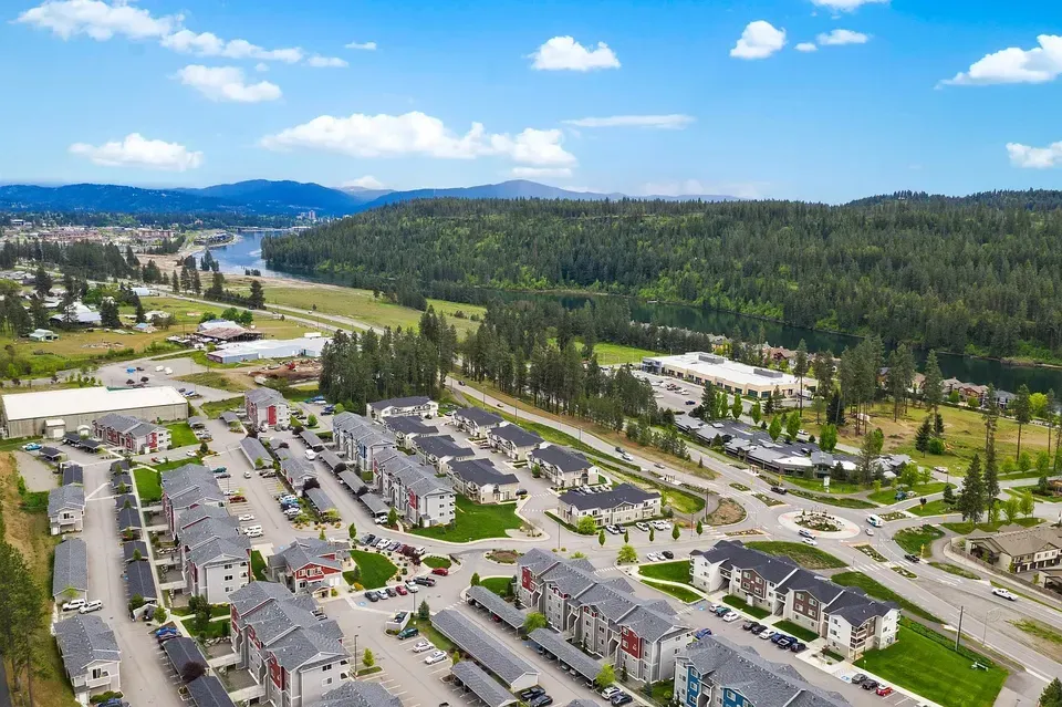 3 Bed 2 Bath Contemporary High-Rise Condo in Coeur d Alene, ID - 3