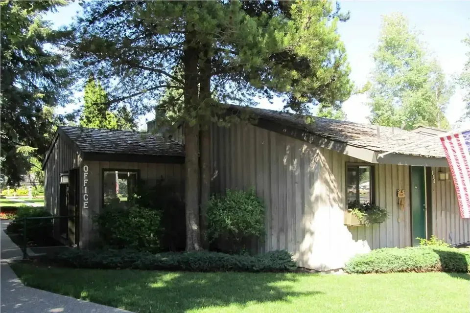 3 Bed 2 Bath Contemporary High-Rise Condo in Coeur d Alene, ID - 3