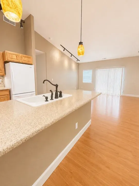 3 Bed 2 Bath Contemporary High-Rise Condo in Coeur d Alene, ID - 3