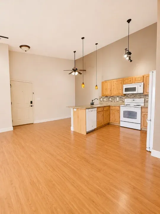 3 Bed 2 Bath Contemporary High-Rise Condo in Coeur d Alene, ID - 5