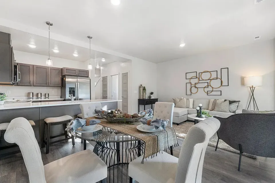 3 Bed 2 Bath Contemporary High-Rise Condo in Coeur d Alene, ID - 3