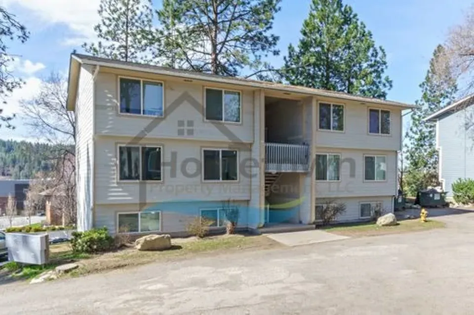 3 Bed 2 Bath Contemporary High-Rise Condo in Coeur d Alene, ID - 1