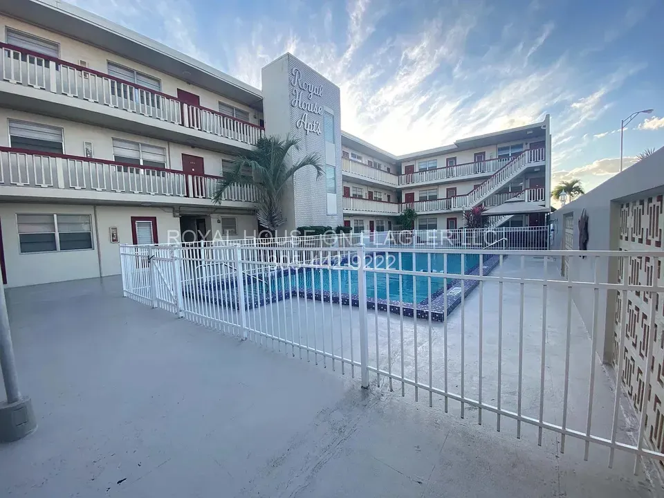 3 Bed 2 Bath Contemporary High-Rise Condo in Coral Gables, FL - 1