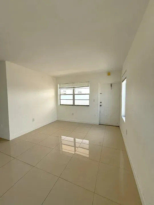 3 Bed 2 Bath Contemporary High-Rise Condo in Coral Gables, FL - 4