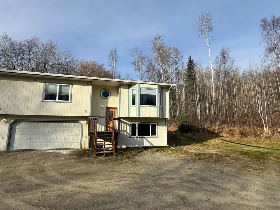 3 Bed 2 Bath Contemporary High-Rise Condo in Fairbanks, AK - 1