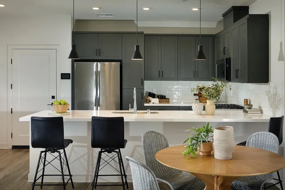 3 Bed 2 Bath Contemporary High-Rise Condo in Fontana, CA - 2