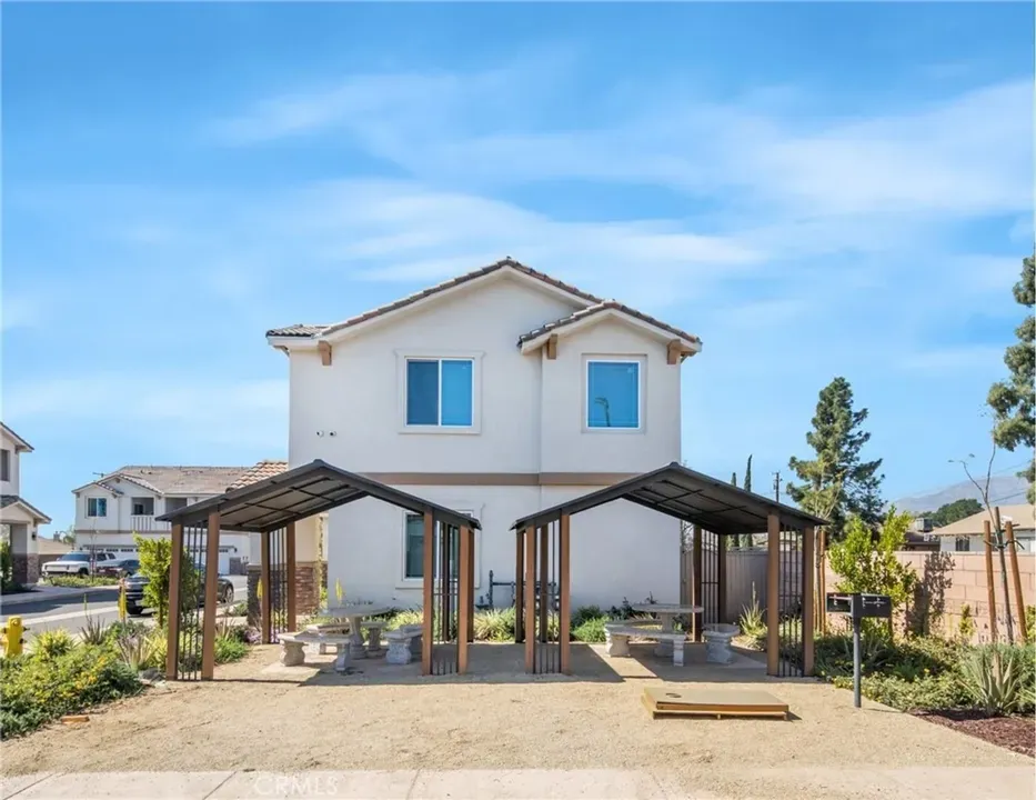3 Bed 2 Bath Contemporary High-Rise Condo in Fontana, CA