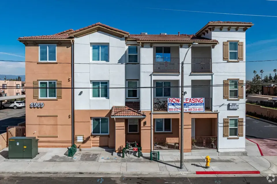 3 Bed 2 Bath Contemporary High-Rise Condo in Fontana, CA