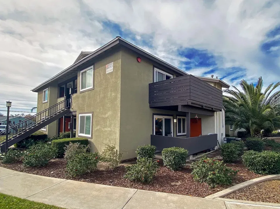 3 Bed 2 Bath Contemporary High-Rise Condo in Fontana, CA - 2