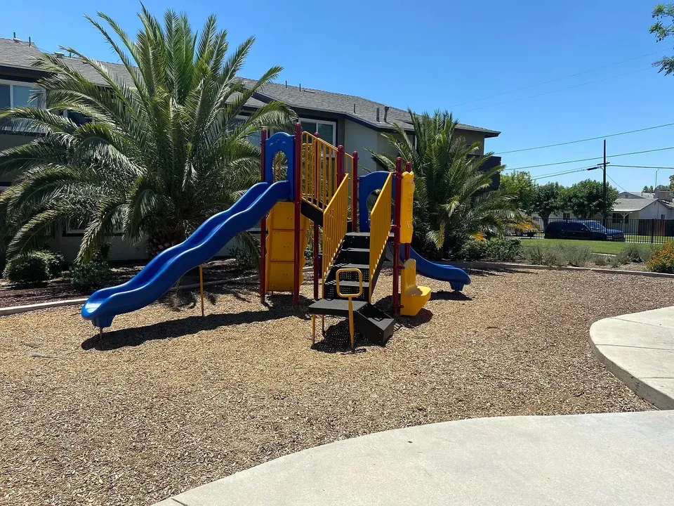 3 Bed 2 Bath Contemporary High-Rise Condo in Fontana, CA - 5