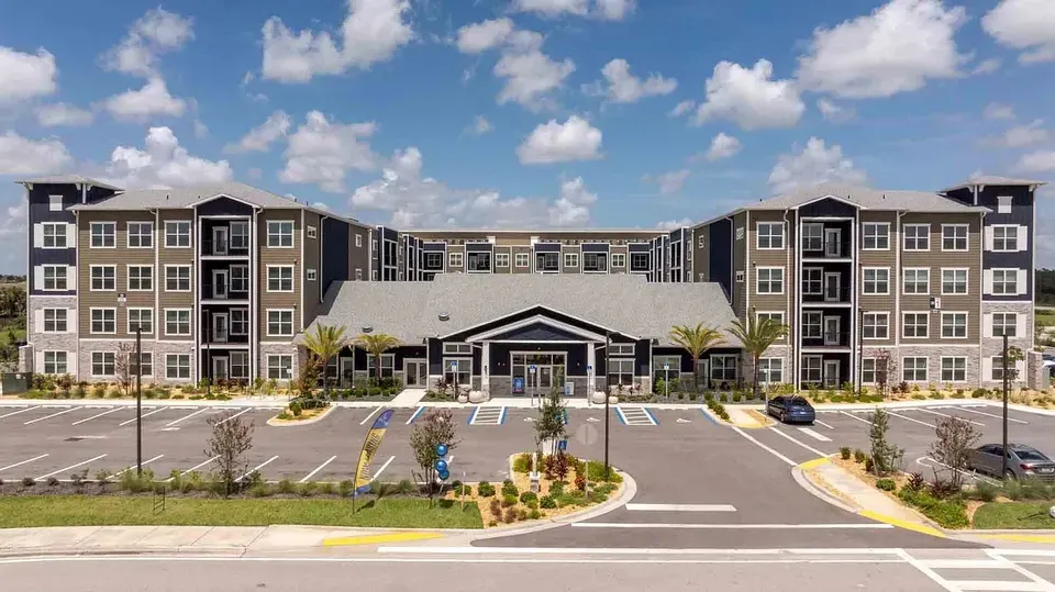 3 Bed 2 Bath Contemporary High-Rise Condo in Fort Myers, FL - 1