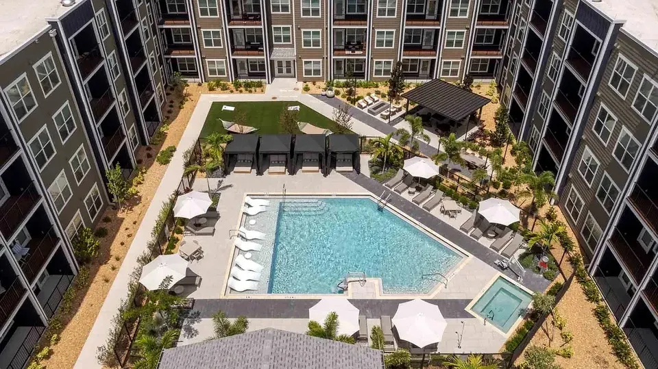 3 Bed 2 Bath Contemporary High-Rise Condo in Fort Myers, FL - 2