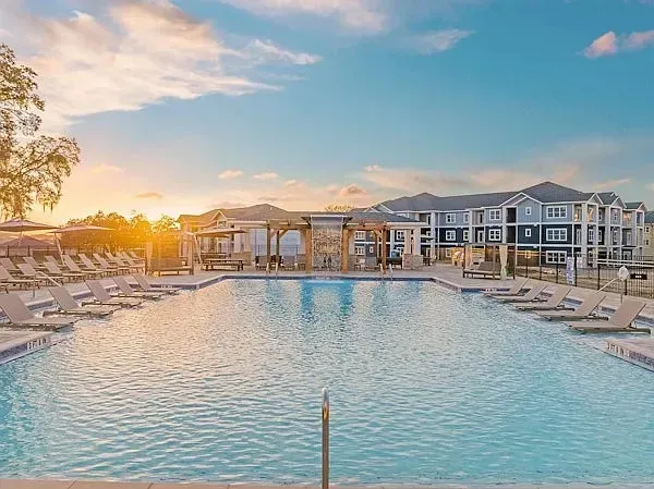 3 Bed 2 Bath Contemporary High-Rise Condo in Fort Myers, FL - 1