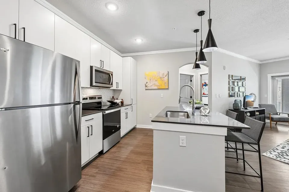 3 Bed 2 Bath Contemporary High-Rise Condo in Fort Myers, FL - 5