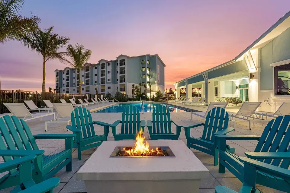 3 Bed 2 Bath Contemporary High-Rise Condo in Fort Myers, FL - 1
